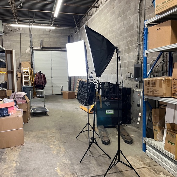 Meet your Posher & Main Host, Waleed // Lustingforshoes on Insta - Picture 3 of 4